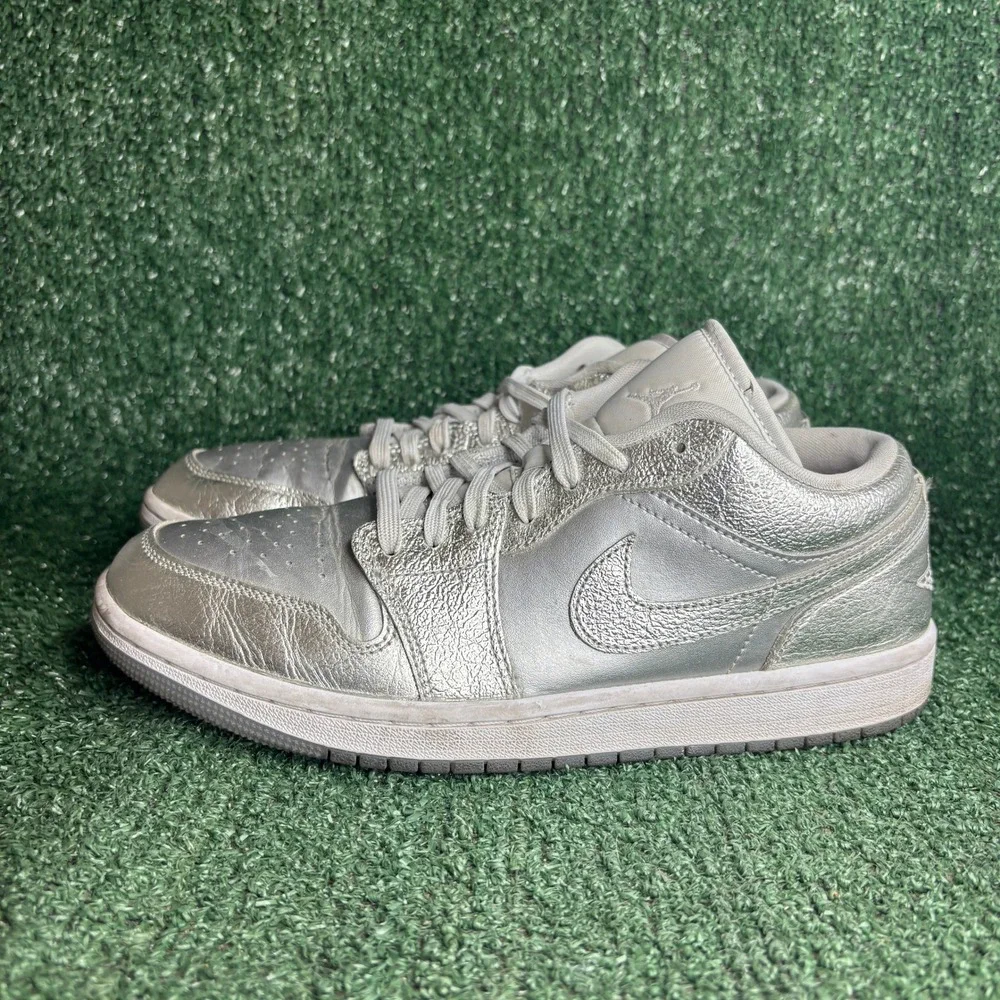 Air Jordan 1 Low SE Metallic Silver Crinkled Leather Sneakers Mens 8.5 Womens 10